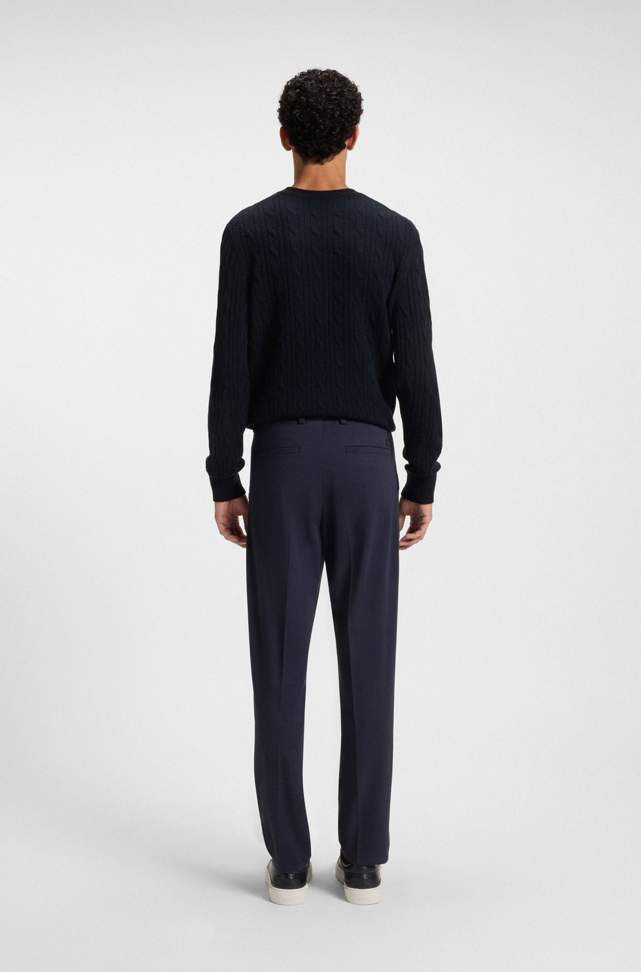 Tricot toutes saisons pour homme par HUGO BOSS | 50549975 Bleu Foncé | Boutique Vvög, vêtements mode pour homme et femme