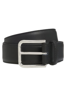 Ceinture noire en cuir avec boucle argentée, passant, bords cousus et petit logo, vue produit pour homme par HUGO BOSS