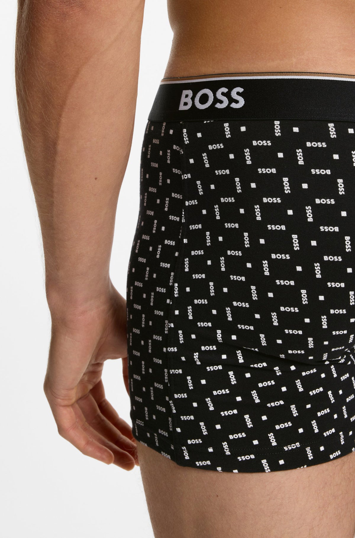 Paquet de 3 boxers pour homme par HUGO BOSS | 50554438 Noir | Boutique Vvög, vêtements mode pour homme et femme