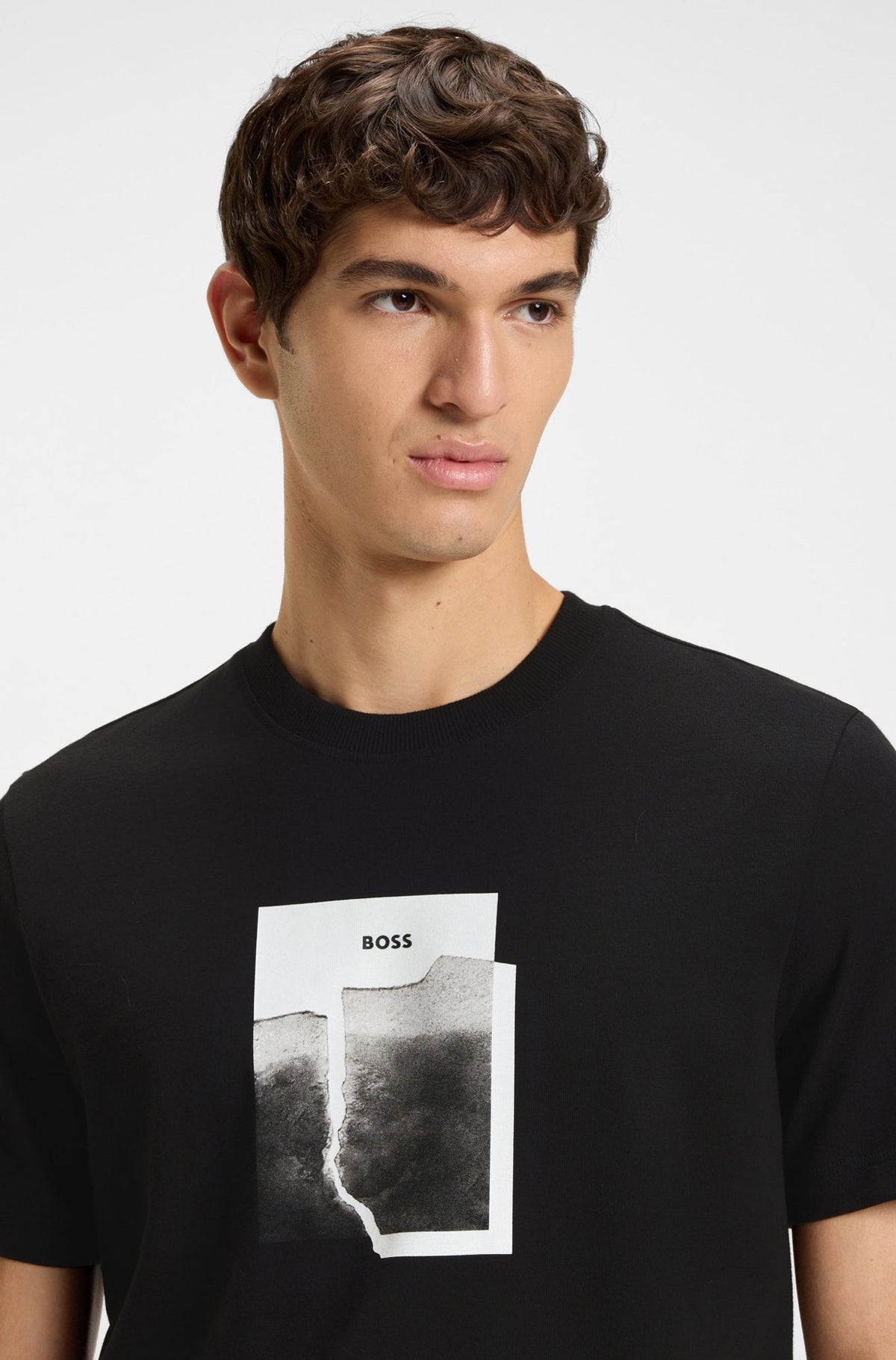 T-Shirt pour homme par HUGO BOSS | 50554640 Noir | Boutique Vvög, vêtements mode pour homme et femme