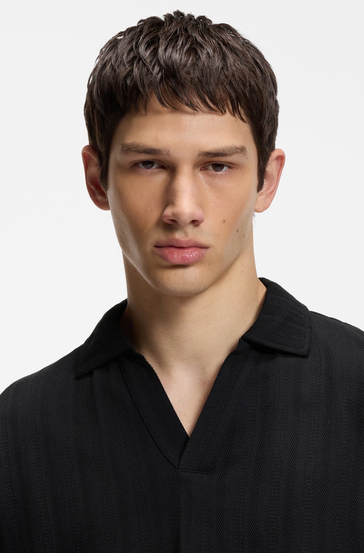 Polo col ouvert pour homme par HUGO BOSS | 50556724 Noir | Boutique Vvög, vêtements mode pour homme et femme