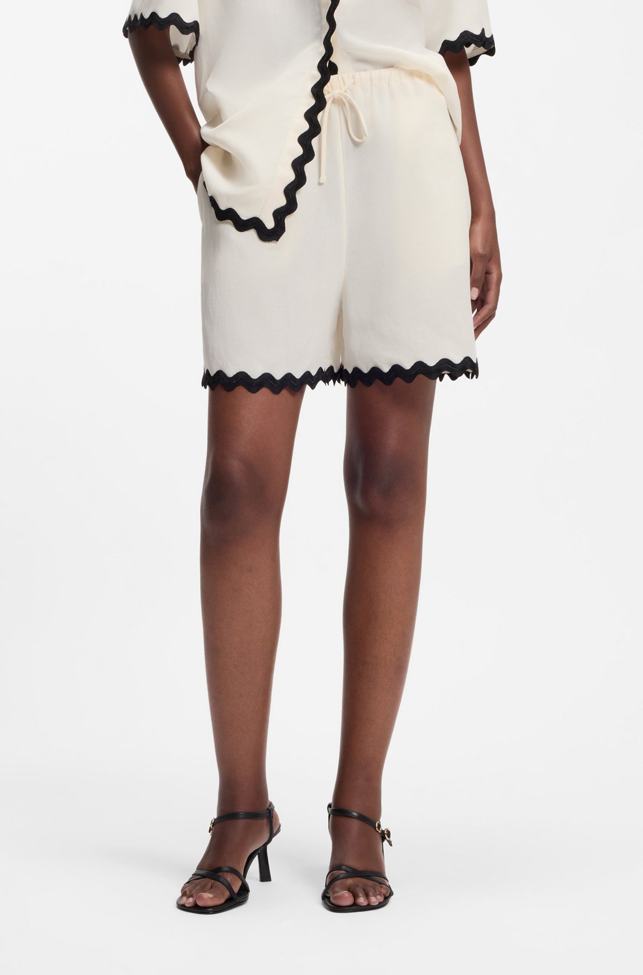 Short pour femme par HUGO BOSS | 50557546 Blanc ouvert | Boutique Vvög, vêtements mode pour homme et femme