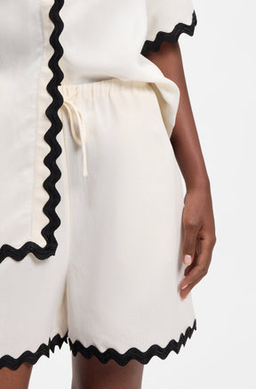 Short pour femme par HUGO BOSS | 50557546 Blanc ouvert | Boutique Vvög, vêtements mode pour homme et femme