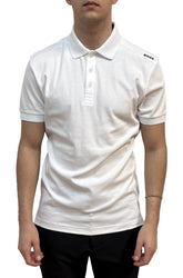 Polo blanc à manches courtes avec col côtelé et logo noir à l’épaule pour homme par HUGO BOSS, vue de face