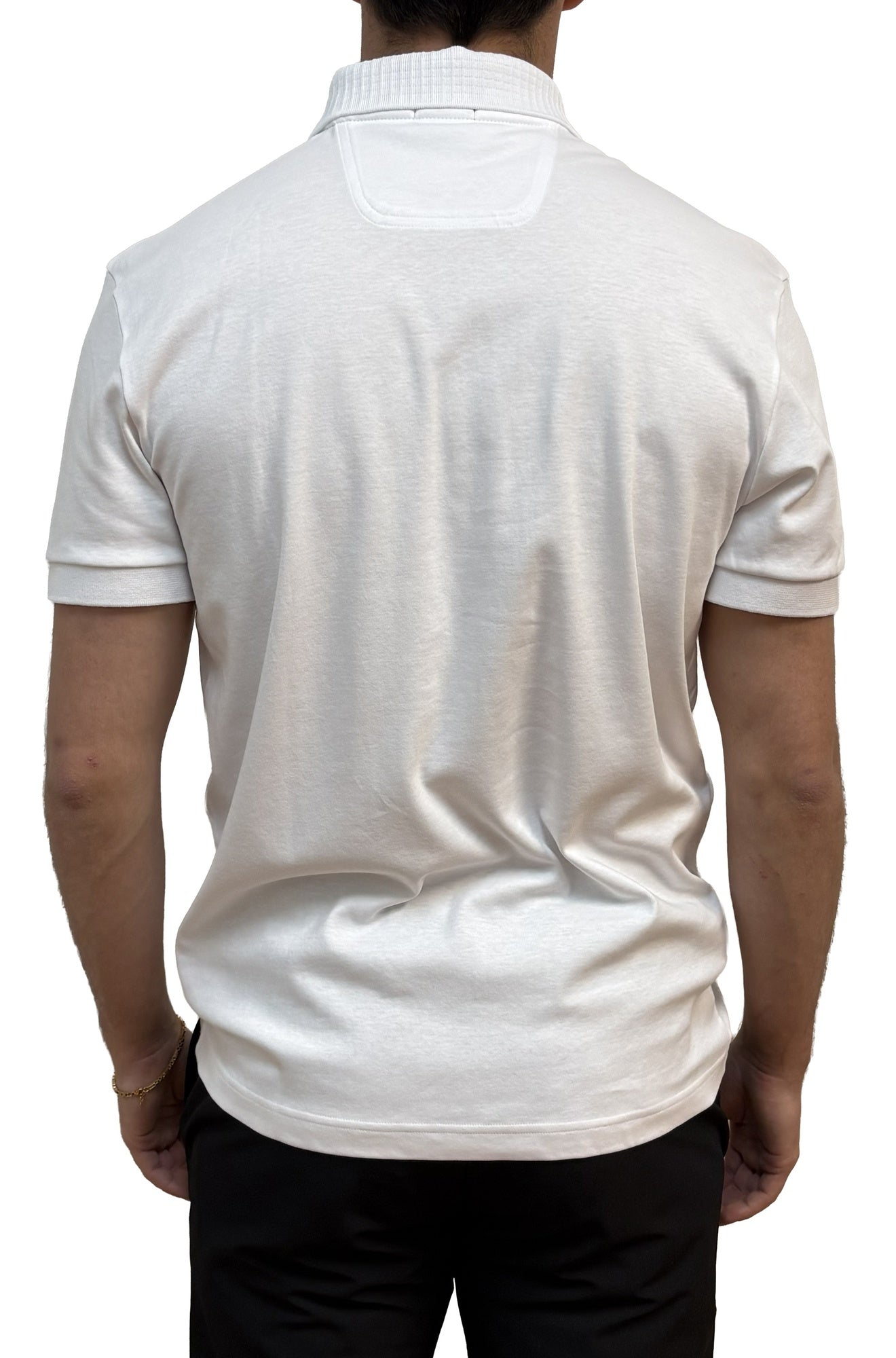Polo blanc à manches courtes avec col côtelé, poignets et ourlet droit pour homme par HUGO BOSS, vue de dos