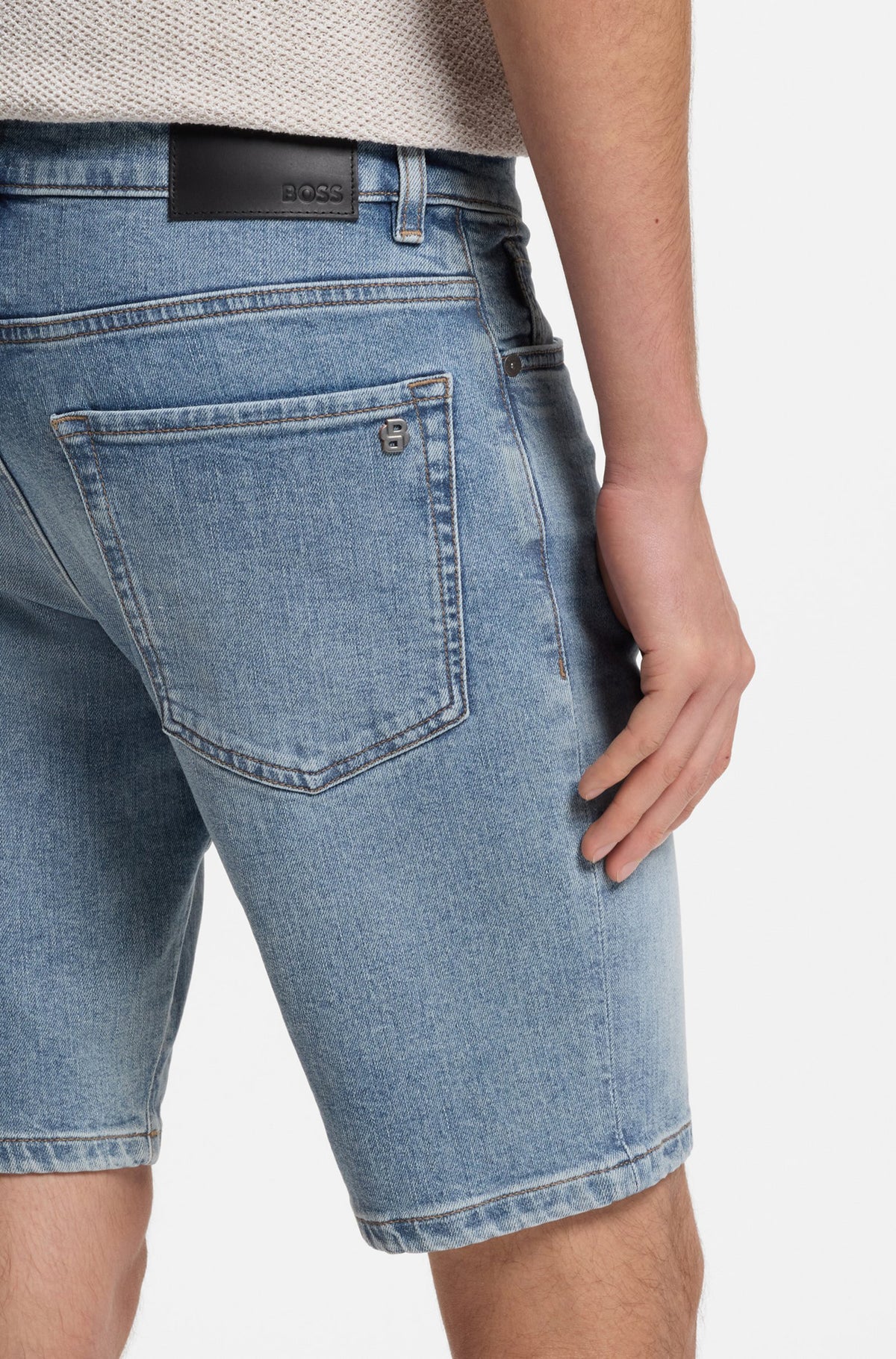 Bermuda denim pour homme par HUGO BOSS | 50559892 Bleu Pastel Clair | Boutique Vvög, vêtements mode pour homme et femme