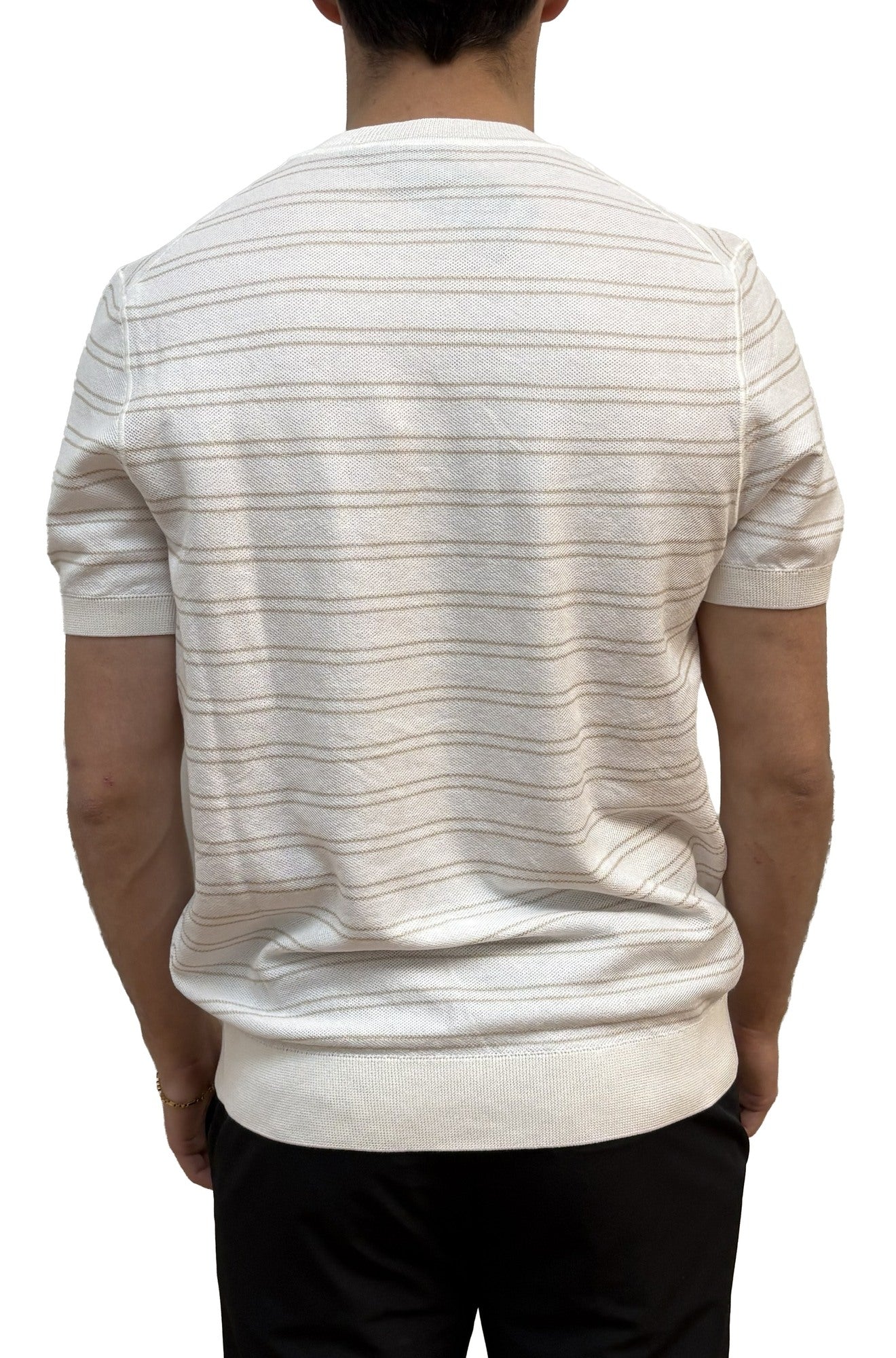 Vue arrière du T-shirt écru rayé beige, avec encolure, manches et ourlet côtelés pour homme par HUGO BOSS
