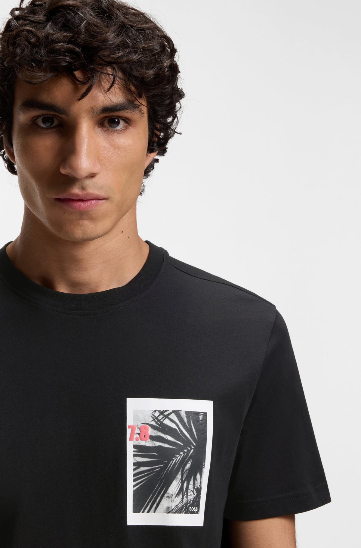 T-Shirt pour homme par HUGO BOSS | 50561853 Noir | Boutique Vvög, vêtements mode pour homme et femme