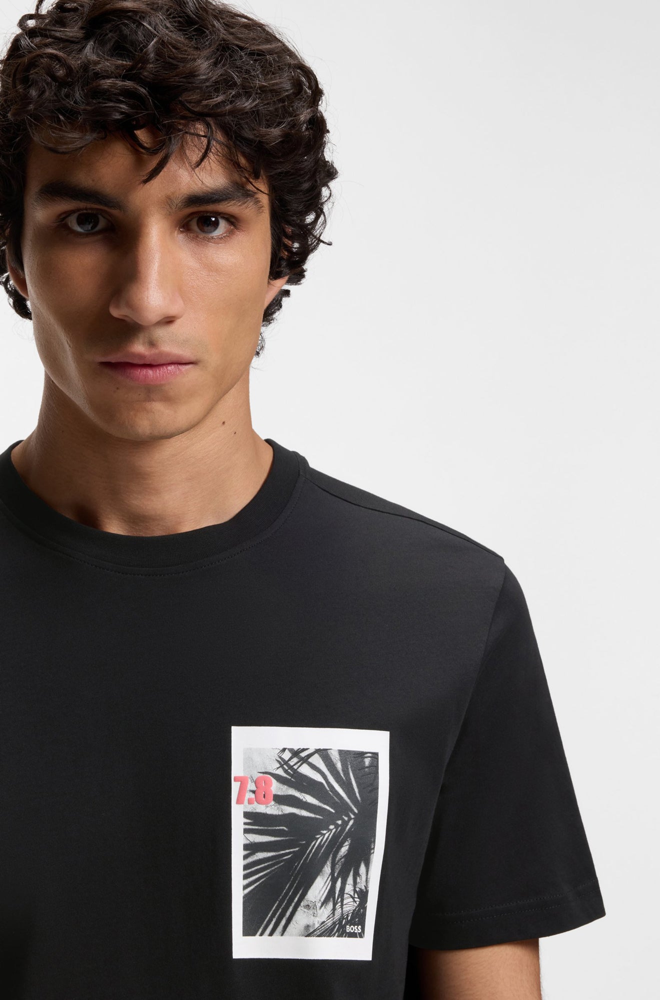 T-Shirt pour homme par HUGO BOSS | 50561853 Noir | Boutique Vvög, vêtements mode pour homme et femme