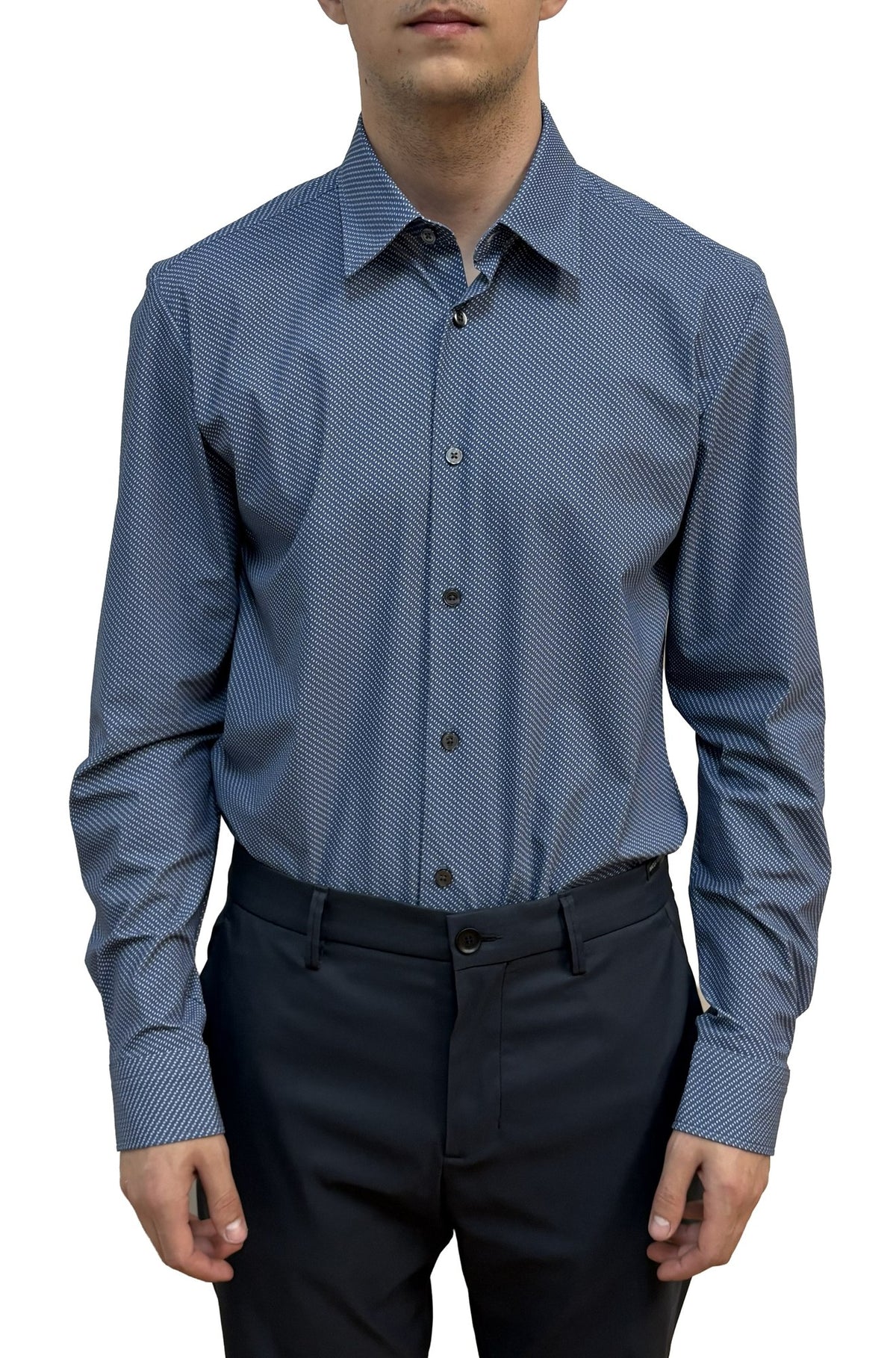 Chemise bleue à manches longues, micro-motif blanc et col évasé pour homme par HUGO BOSS, vue de face