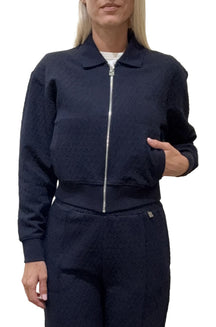 Chandail manches longues marine, vue de face sur mannequin pour femme par HUGO BOSS
