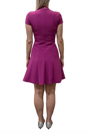 Robe mini manches courtes fuchsia vue de dos avec manches courtes et jupe évasée pour femme par HUGO BOSS