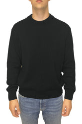 Chandail en tricot à manches longues noir à col rond avec poignets et ourlet côtelés pour homme par HUGO BOSS, vue de face