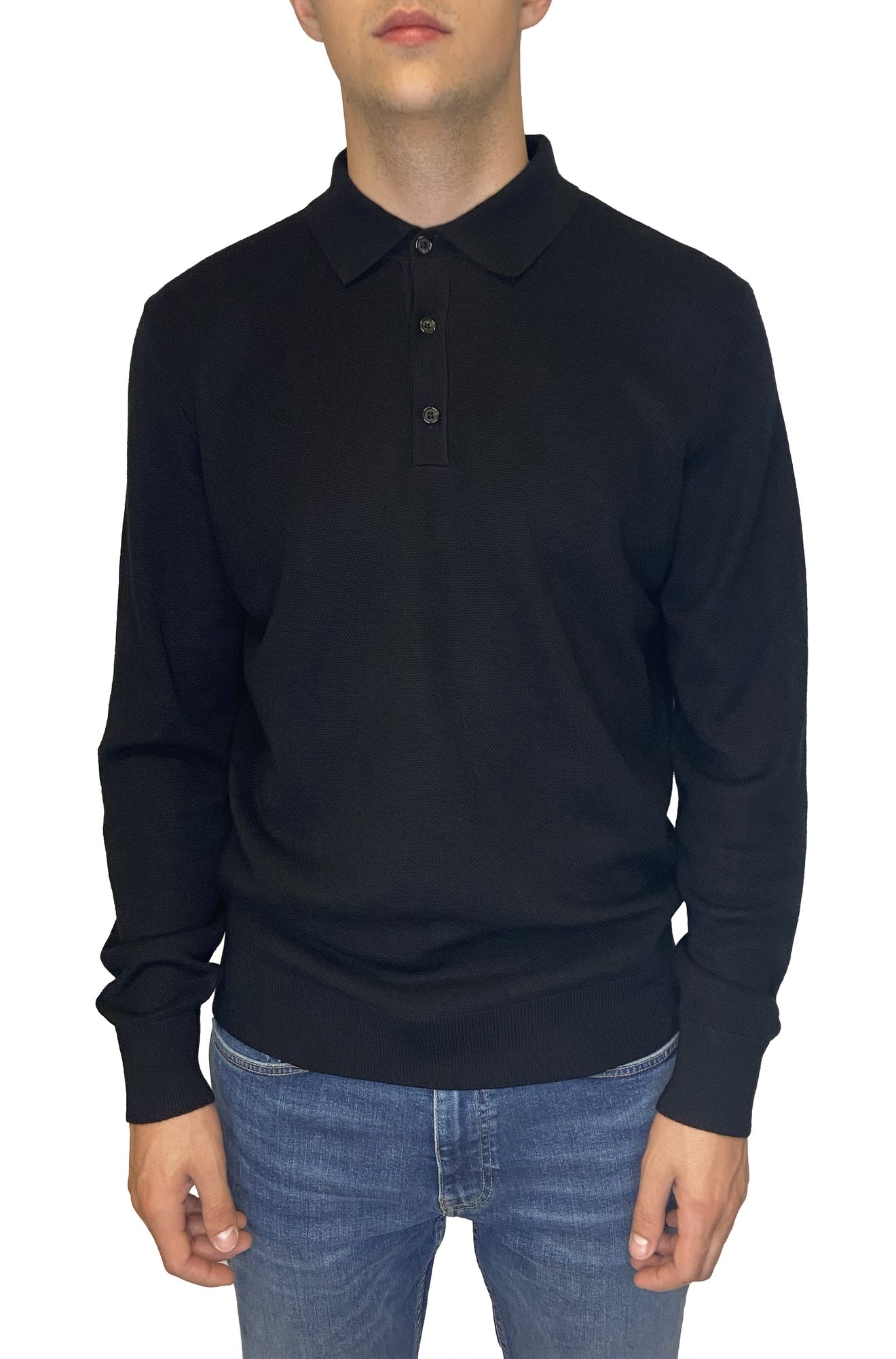 Polo noir en tricot à manches longues avec col et patte à trois boutons pour homme par HUGO BOSS, vue de face