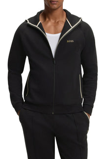 Vue de face du veste à zip à capuchon zippé noir avec bordure beige, poches et logo doré pour homme par HUGO BOSS
