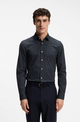 Chemise habillée bleu marine à manches longues, vue de face, avec petit motif géométrique pour homme par HUGO BOSS