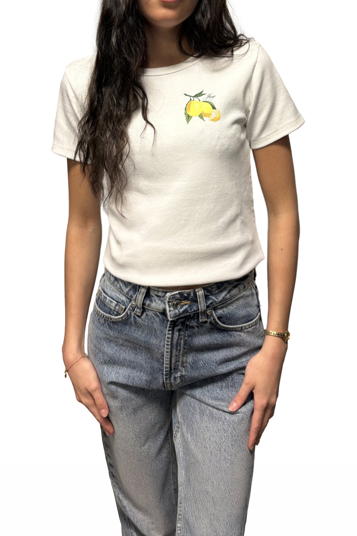 Vue de face rapprochée du t-shirt blanc cassé à col rond avec motif de citrons jaunes pour femme par HUGO BOSS