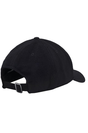 Casquette d’hiver noire vue arrière avec tissu duveteux, oeillets, bride réglable et boucle métal pour homme par HUGO BOSS