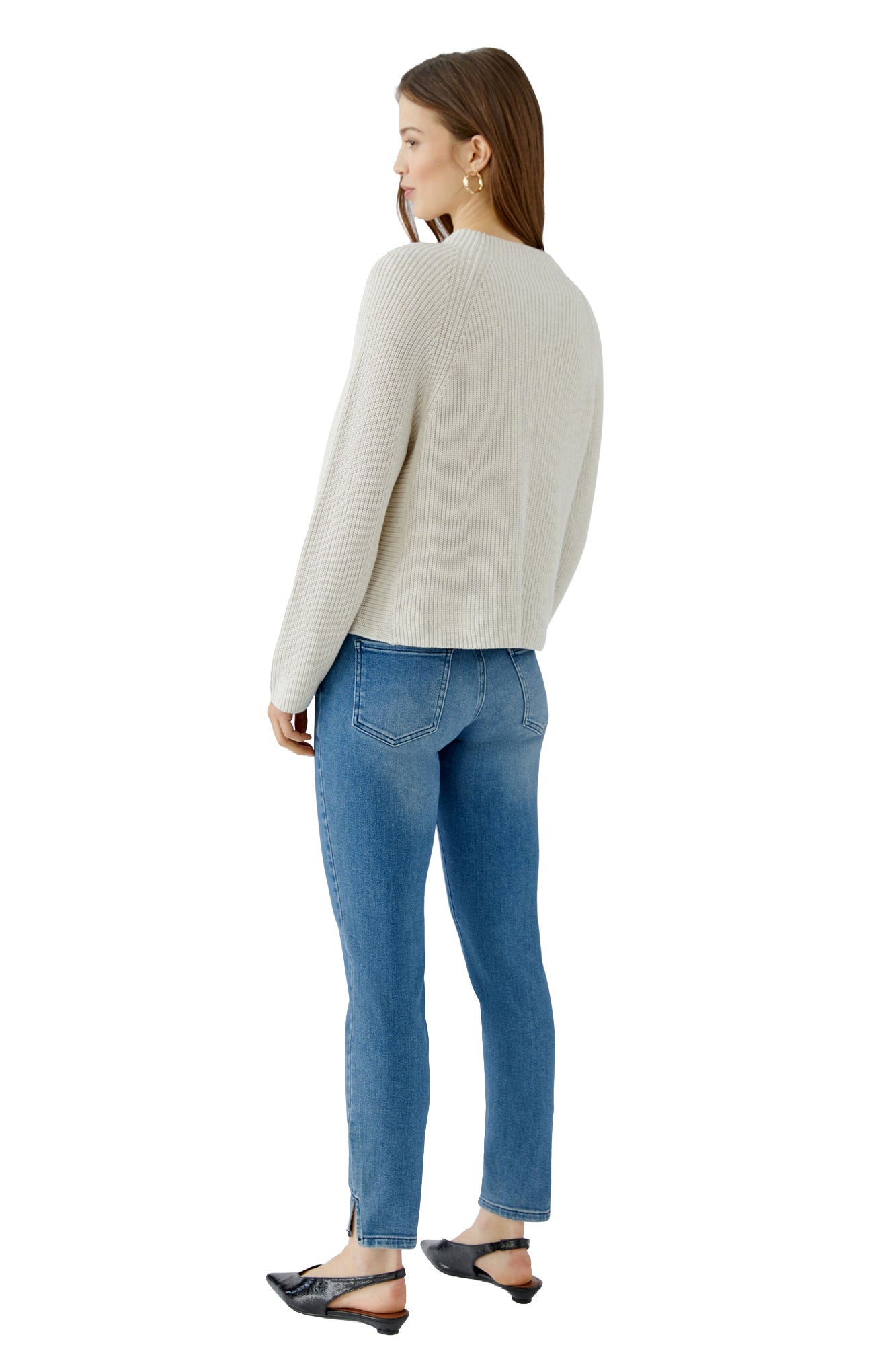 Oui women's back angled model view of cream rib-knit long-sleeve knit sweater showing plain back and raglan seams