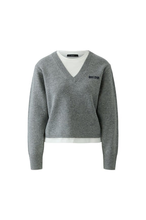Oui women's gray V-neck knit long-sleeve knit sweater with white layer and ribbed trim, isolated front view