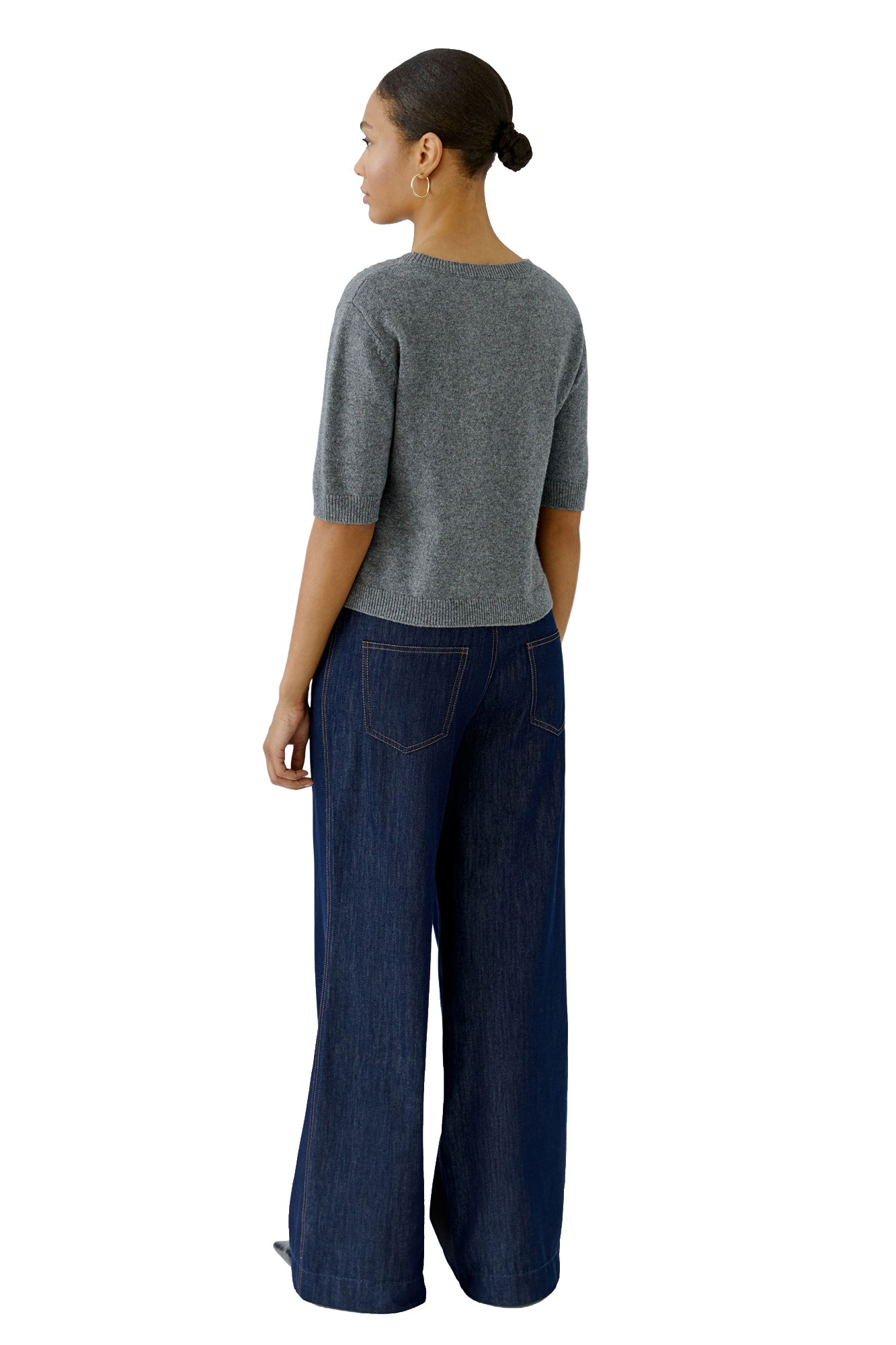 Oui women's gray short sleeve knit T-Shirt with ribbed crew neck and hem, back view