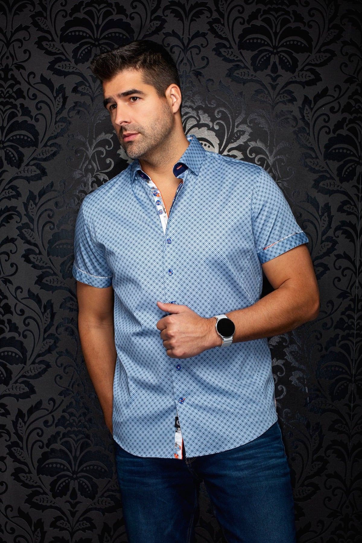 Chemise manches courtes en coton extensible pour homme par Au Noir | ALONA (SS) Bleu Pâle | Boutique Vvög, inventaire complet de la marque Au Noir