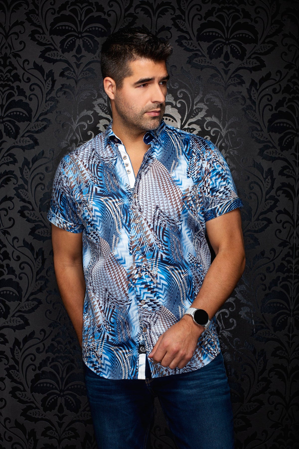 Chemise manches courtes en coton extensible pour homme par Au Noir | BADESI (SS) Bleu Pâle | Boutique Vvög, inventaire complet de la marque Au Noir