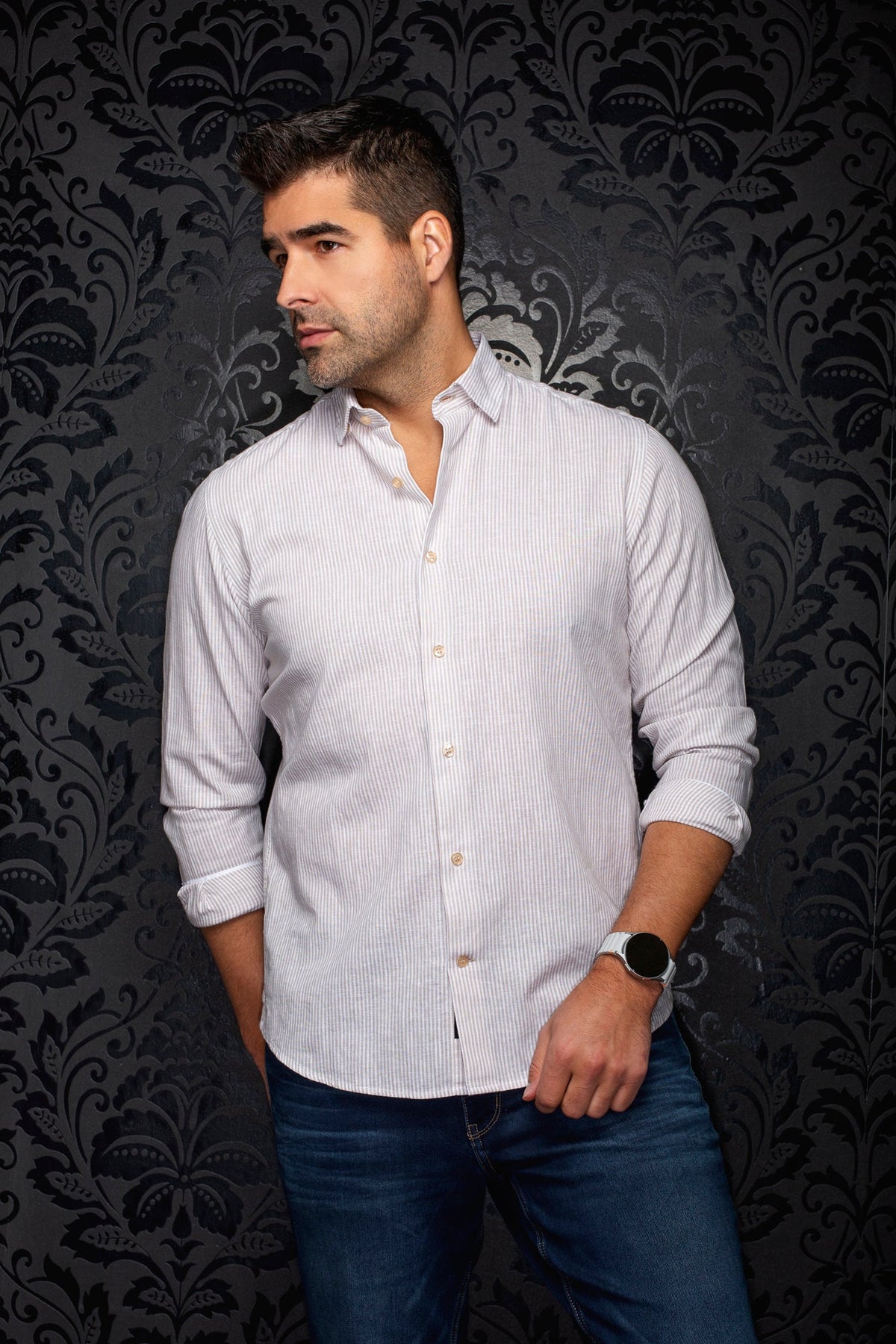 Chemise manches longues en lin pour homme par Au Noir | BERNAL Beige | Boutique Vvög, inventaire complet de la marque Au Noir