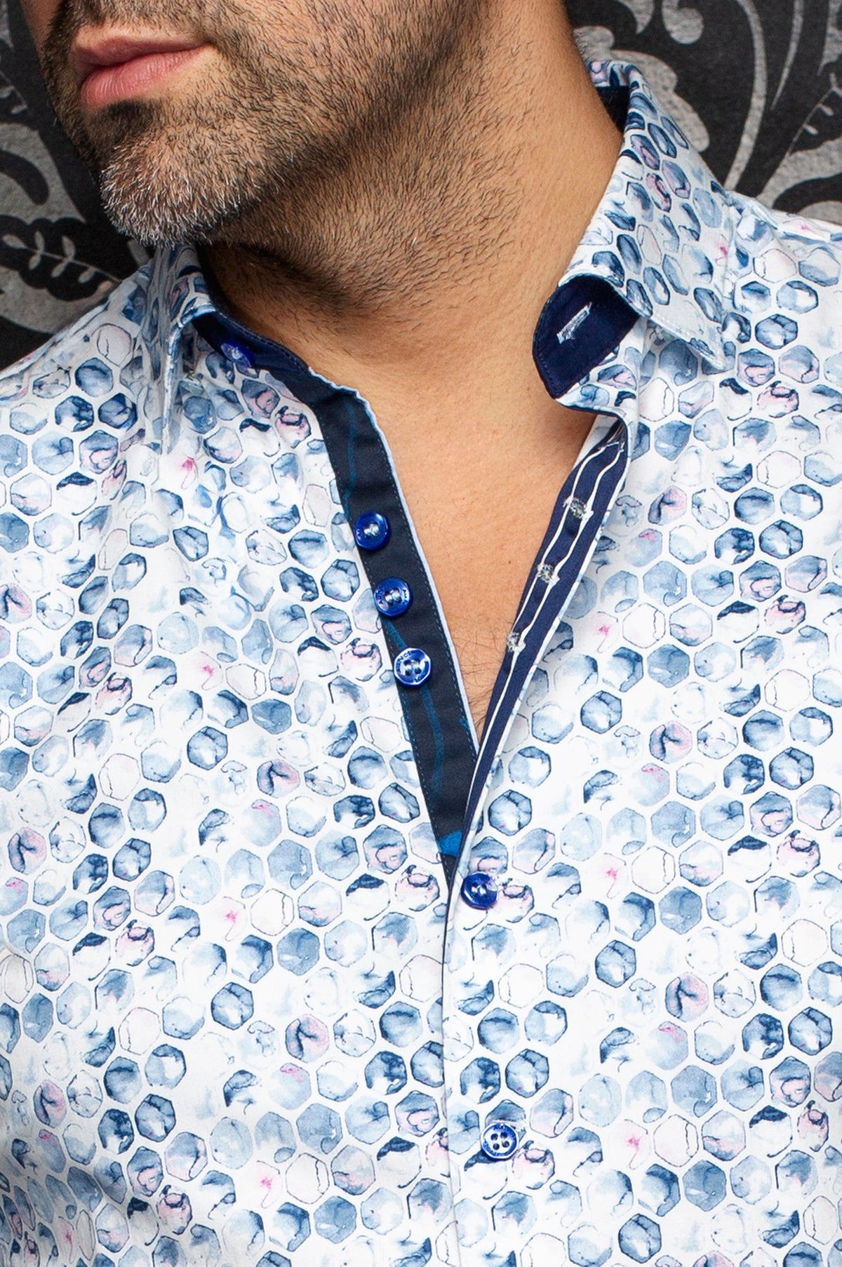 Chemise manches longues en coton extensible pour homme par Au Noir | CHROMA Bleu Pâle | Boutique Vvög, inventaire complet de la marque Au Noir