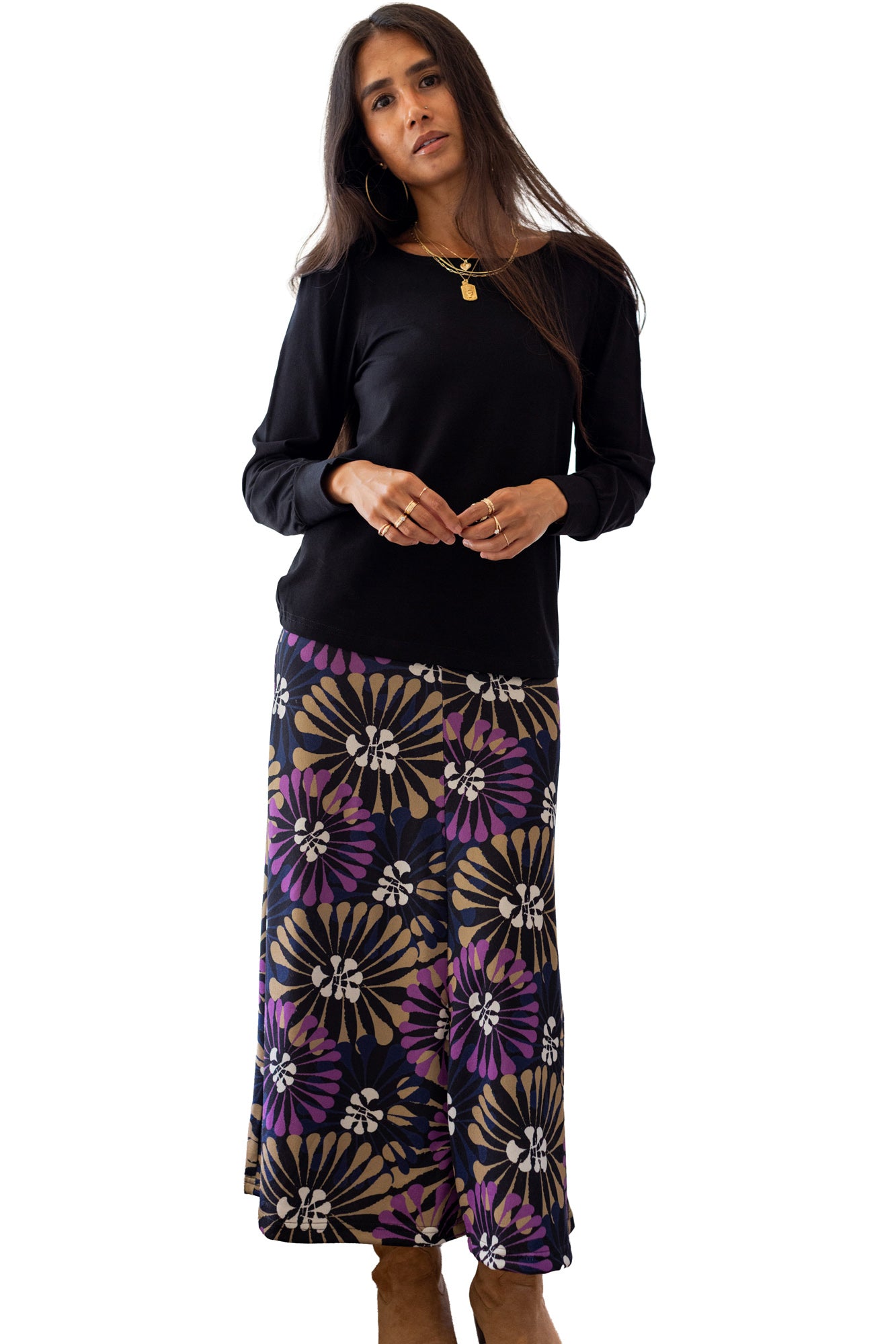 Rien ne se perd, tout se crée women's solid black long sleeve T-Shirt with wide round neckline shown from the front