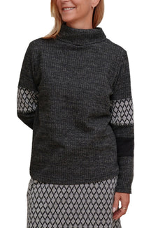 Chandail manches longues col roulé gris charbon, vue avant pour femme par Rien ne se perd, tout se crée