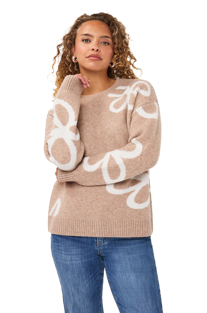 Chandail manches longues en tricot beige à col rond, motif floral blanc et ourlet côtelé pour femme par Esqualo, vue de face
