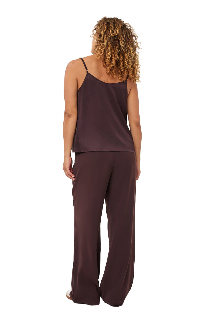 Esqualo women's dark plum camisole with thin straps, plain back, and straight hem shown from the back