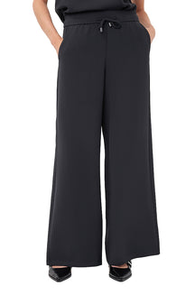 Vue de face cadrée du pantalon à jambe large à cordon noir à jambe large avec poches latérales pour femme par Esqualo