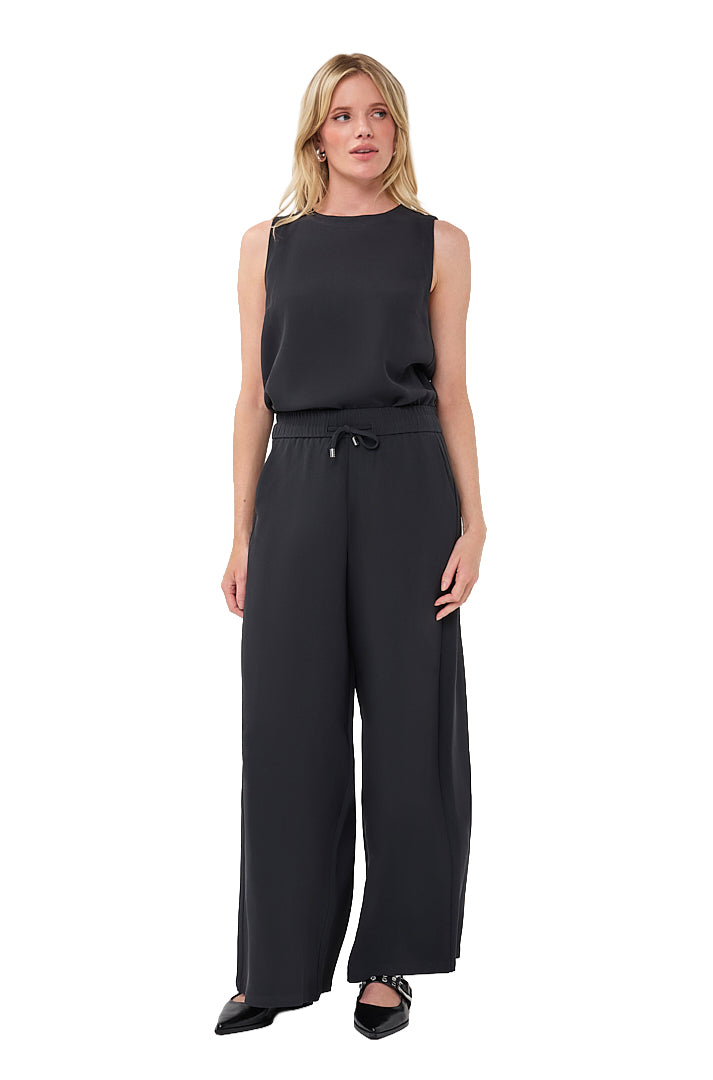 Pantalon à jambe large à cordon noir à jambe large avec taille élastique à cordon pour femme par Esqualo, vue de face