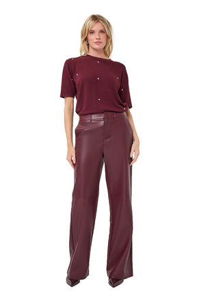 Esqualo women's full front model view of burgundy faux leather wide-leg pants with fly front and belt loops