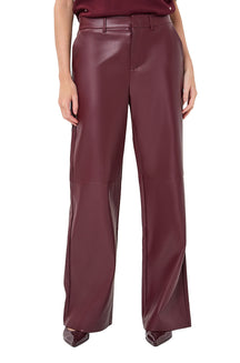 Pantalon à jambe large large bourgogne effet cuir avec passants et ourlets longs pour femme par Esqualo, vue de face