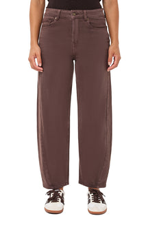 Jean jambe large brun large et court avec braguette boutonnée et poches cavalières pour femme par Esqualo, vue avant