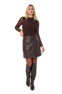 Blouse manches longues brun foncé, vue de face sur mannequin pour femme par Esqualo