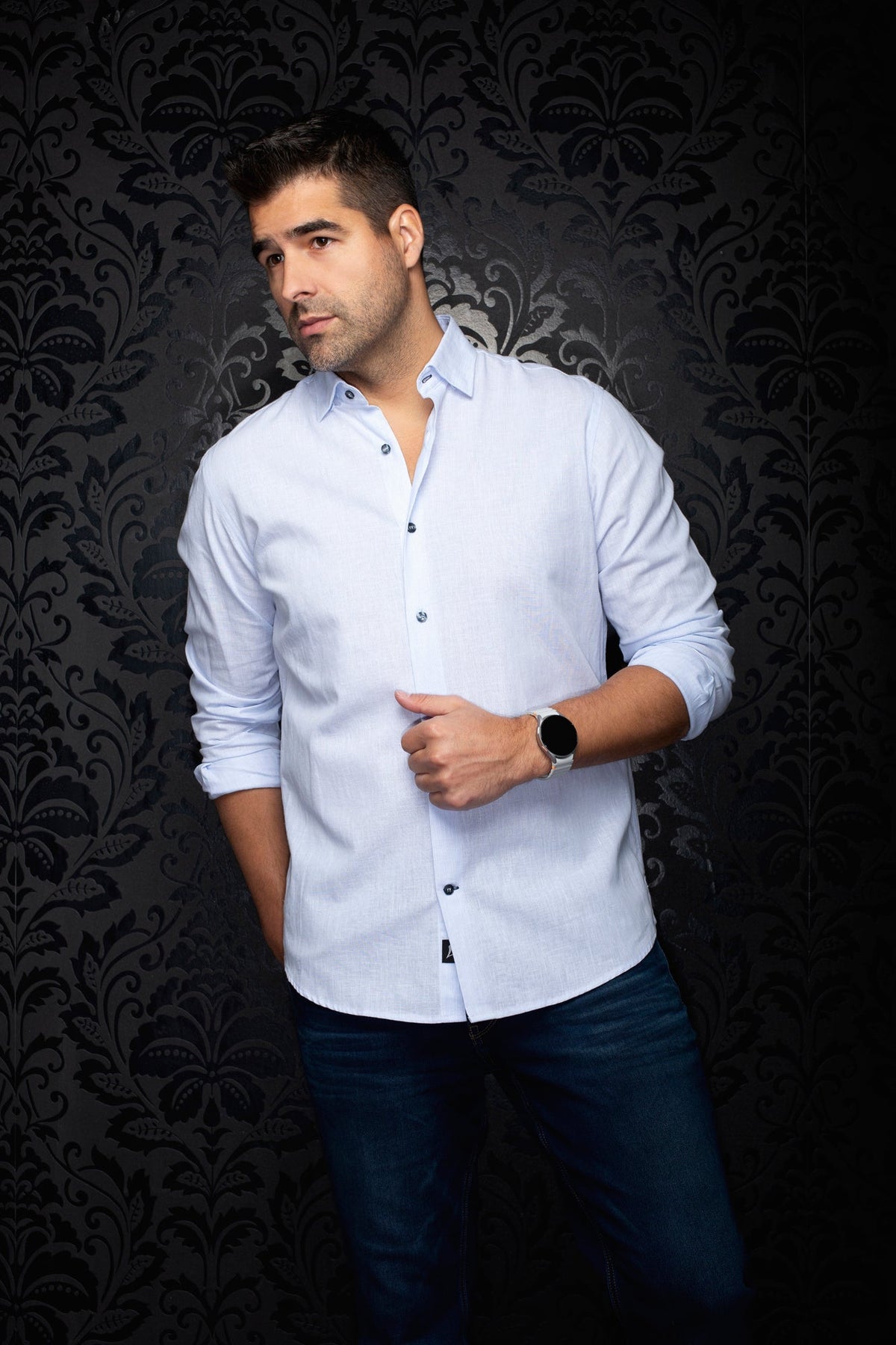 Chemise manches longues en lin pour homme par Au Noir | GERE Bleu | Boutique Vvög, inventaire complet de la marque Au Noir