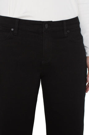 Pantalon pour femme par Liverpool | LM4383EX Rinçage noir | Boutique Vvög, vêtements mode pour homme et femme