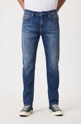 Jeans pour homme par Mavi Jeans | M0035188797 Marcus Williamsburg Foncé | Boutique Vvög, vêtements mode pour homme et femme