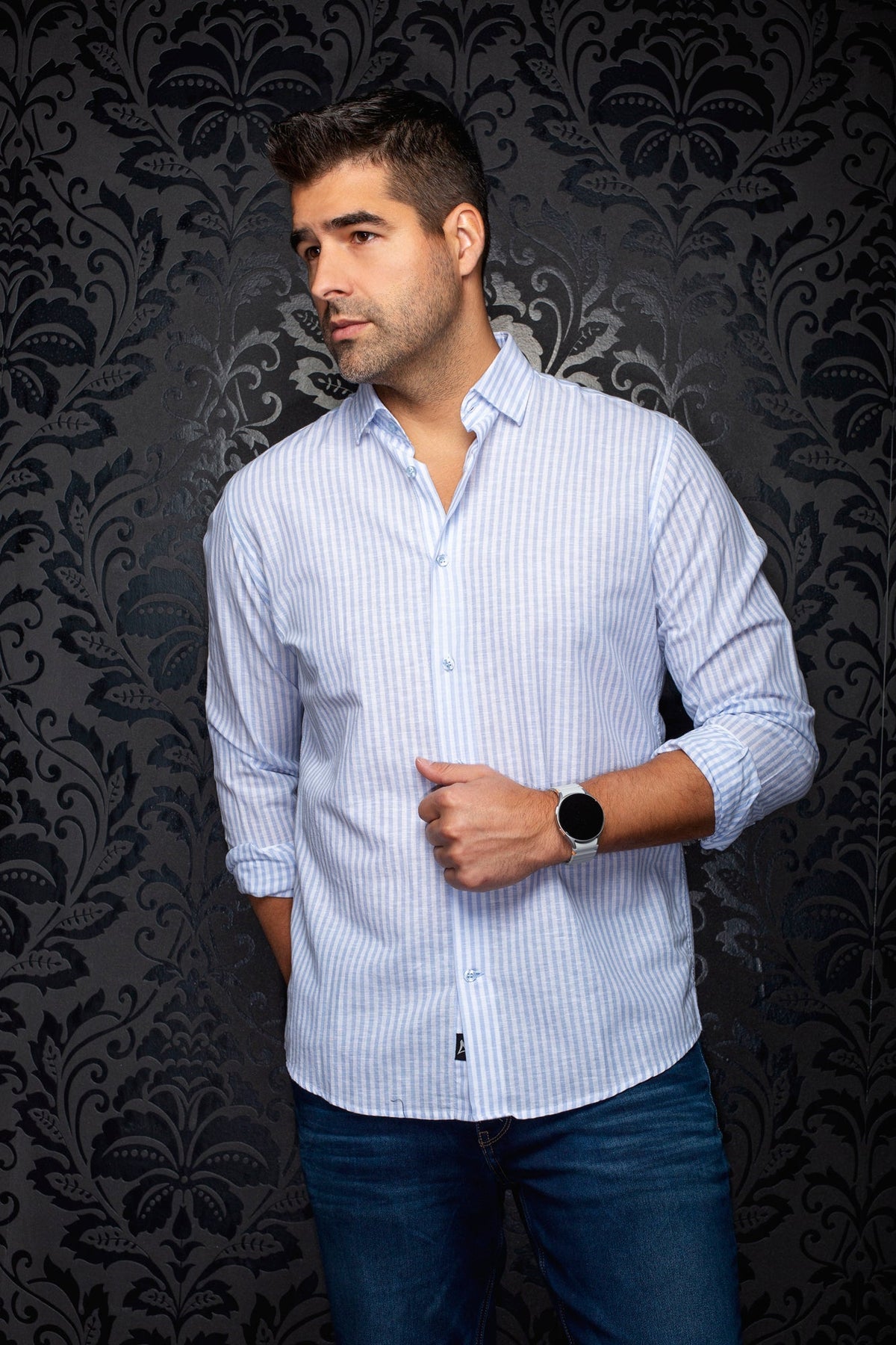 Chemise manches longues en lin pour homme par Au Noir | MENDELSOHN Bleu | Boutique Vvög, inventaire complet de la marque Au Noir