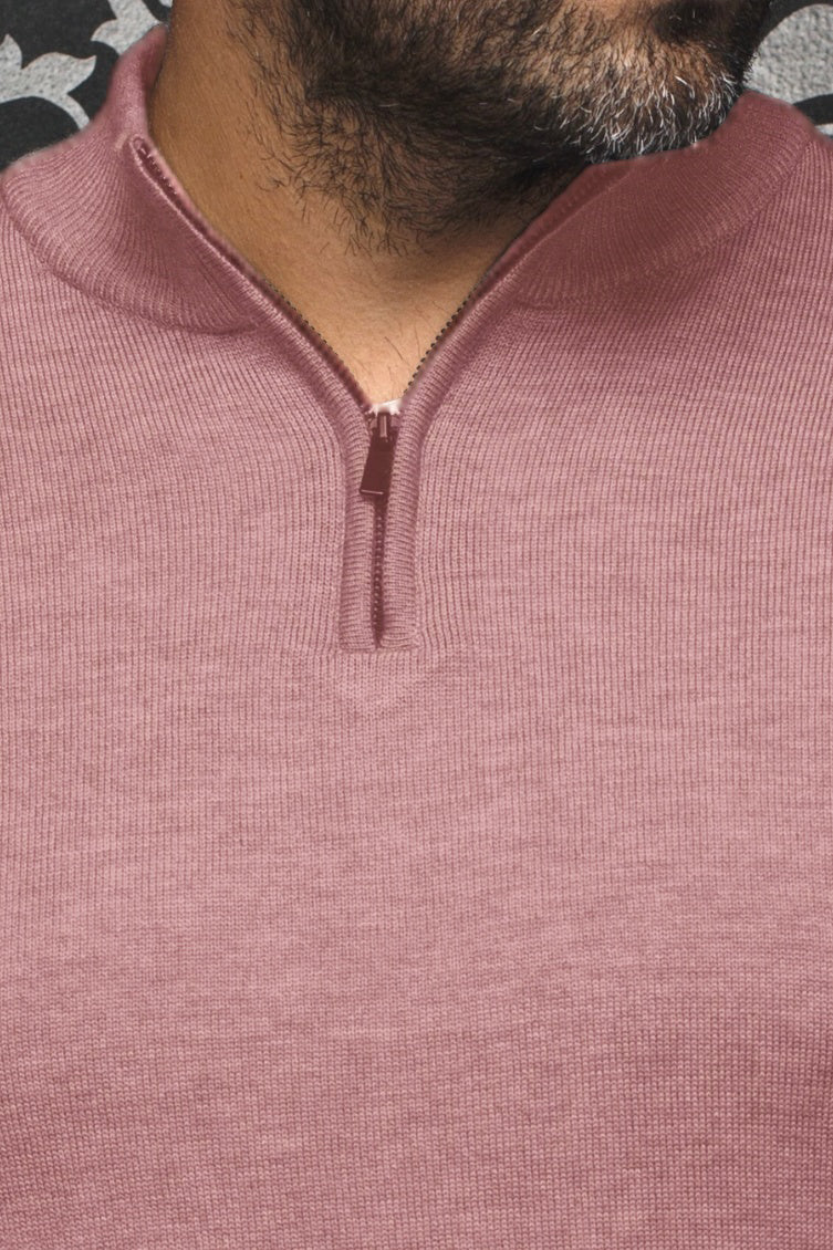 Chandail zip 1/4 en laine mérino pour homme par Au Noir | MESTA Bois De Rose | Boutique Vvög, inventaire complet de la marque Au Noir