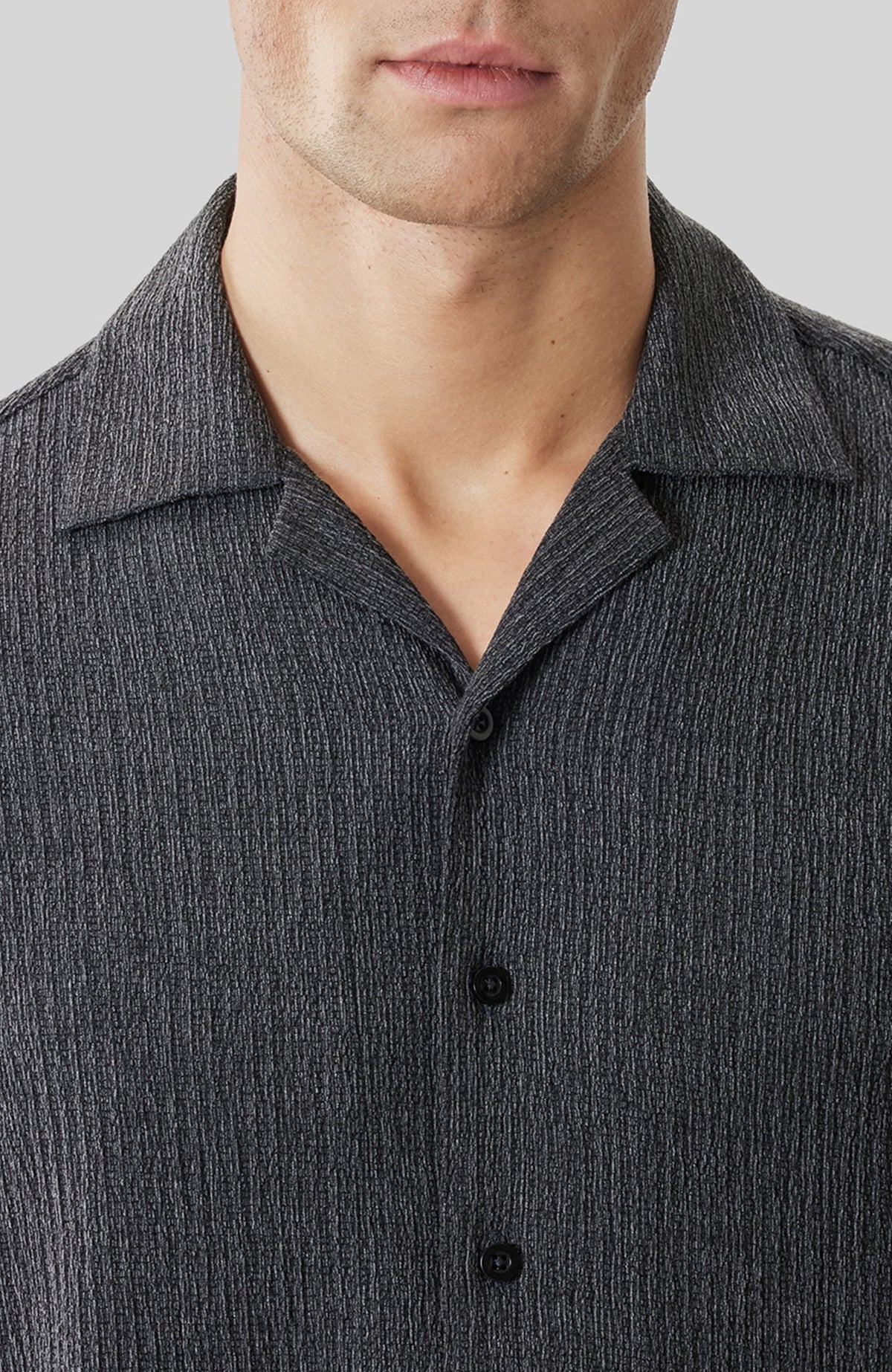 Chemise col resort pour homme par Robert Barakett | RB61176 Kaezor Charbon | Boutique Vvög, vêtements mode pour homme et femme