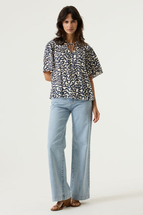 Blouse pour femme par Garcia | O260032 Blanc Cassé | Boutique Vvög, vêtements mode pour homme et femme