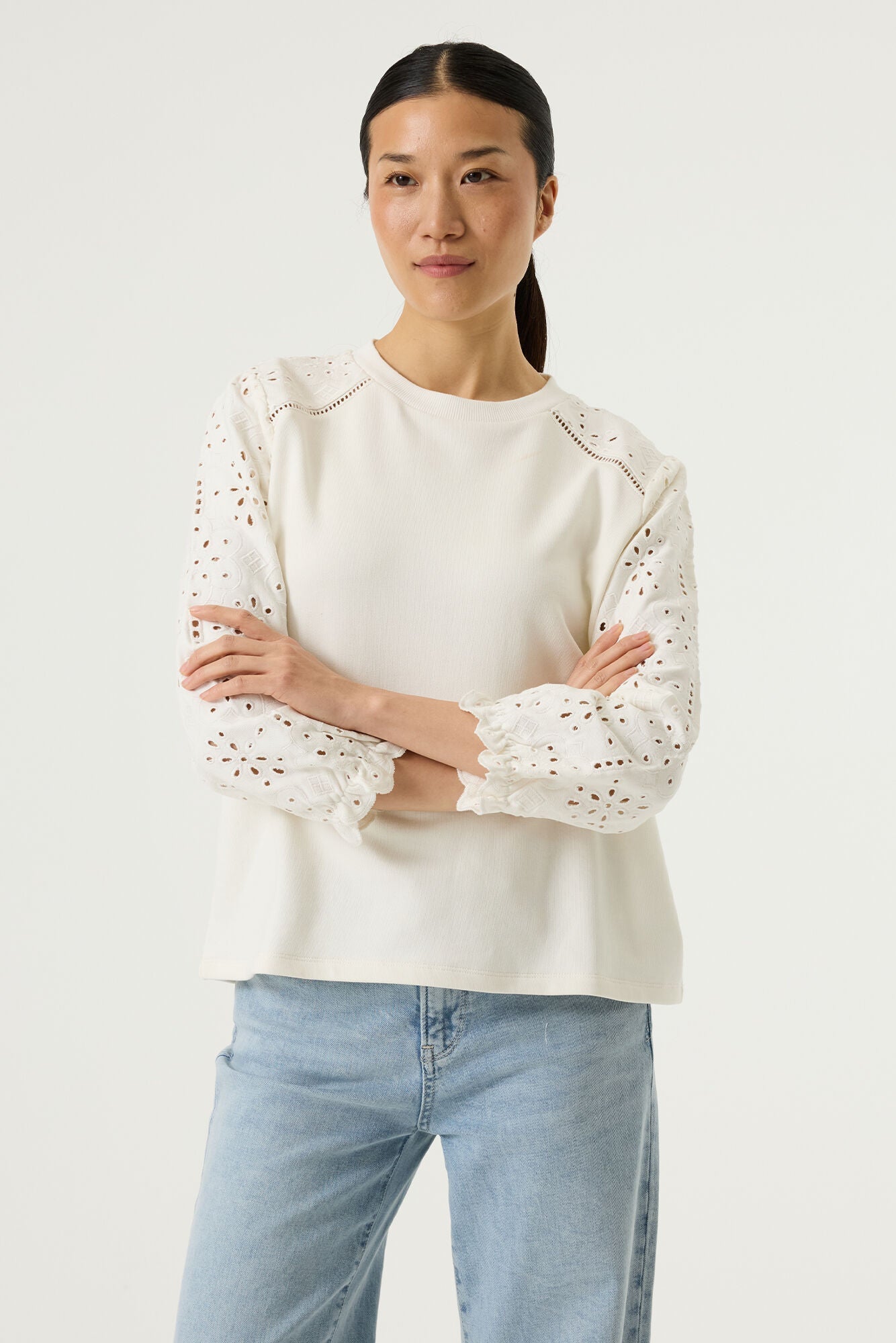 T-Shirt pour femme par Garcia | O260061 Écru | Boutique Vvög, vêtements mode pour homme et femme