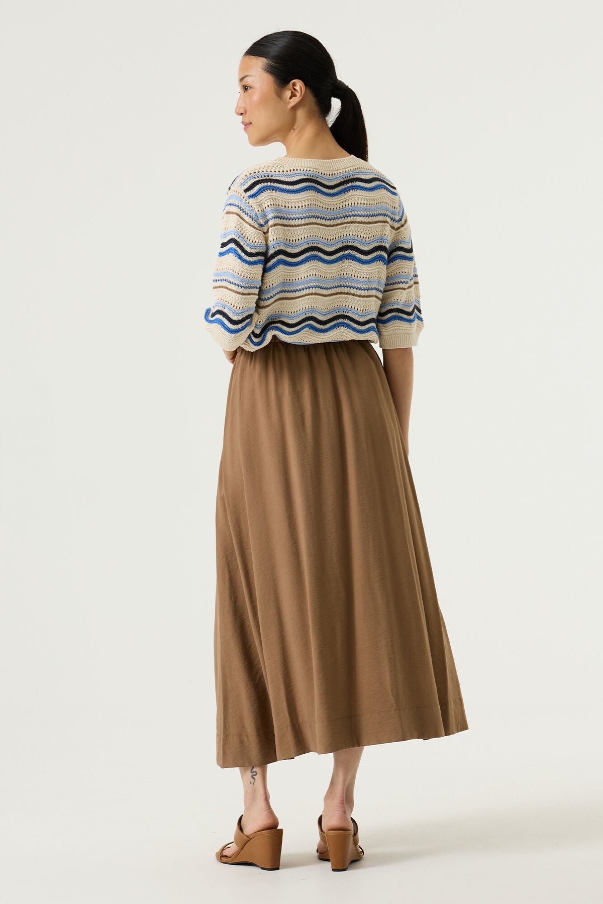 Jupe pour femme par Garcia | O260122 Taupe Doux | Boutique Vvög, vêtements mode pour homme et femme