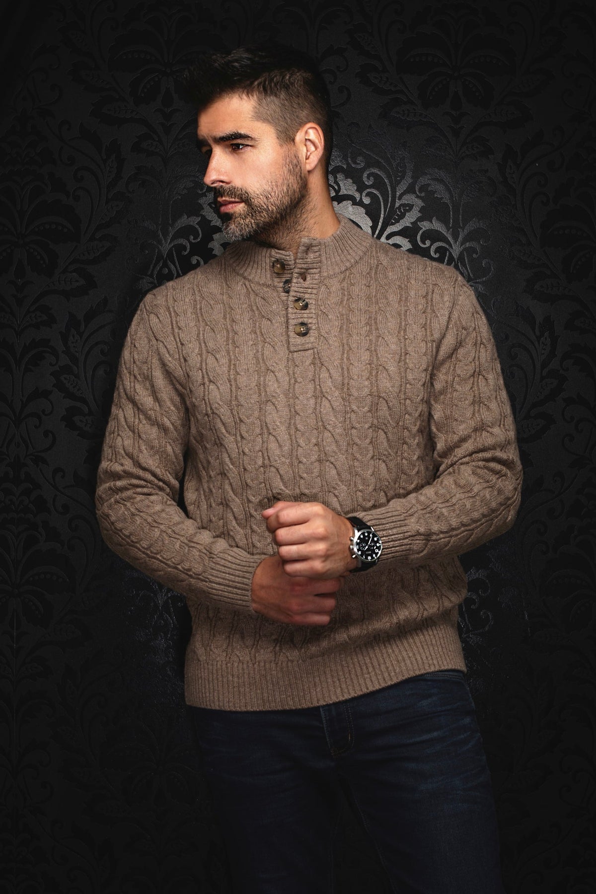Chandail laine mérino à col boutonné pour homme par Au Noir | OSLO Taupe | Boutique Vvög, inventaire complet de la marque Au Noir
