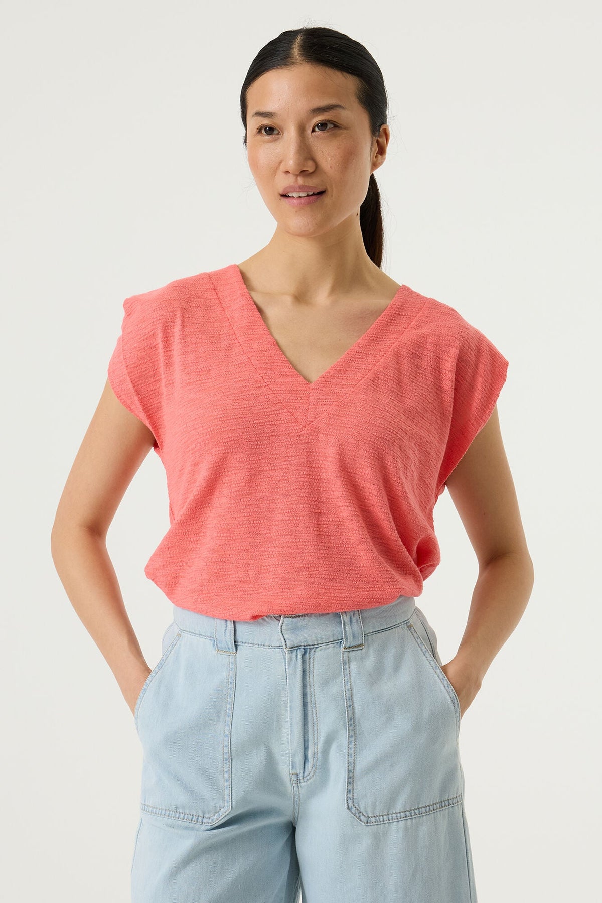 T-Shirt pour femme par Garcia | Q260004 Éclat corail | Boutique Vvög, vêtements mode pour homme et femme